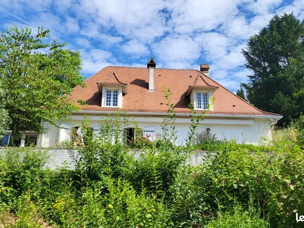 Maison 7 pièces 213 m²