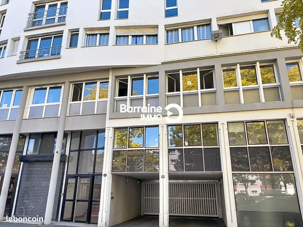 Parking/box 14 m² LORIENT