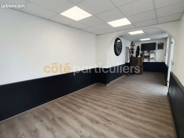 Local commercial 55 m² MEZIDON VALLEE D AUGE