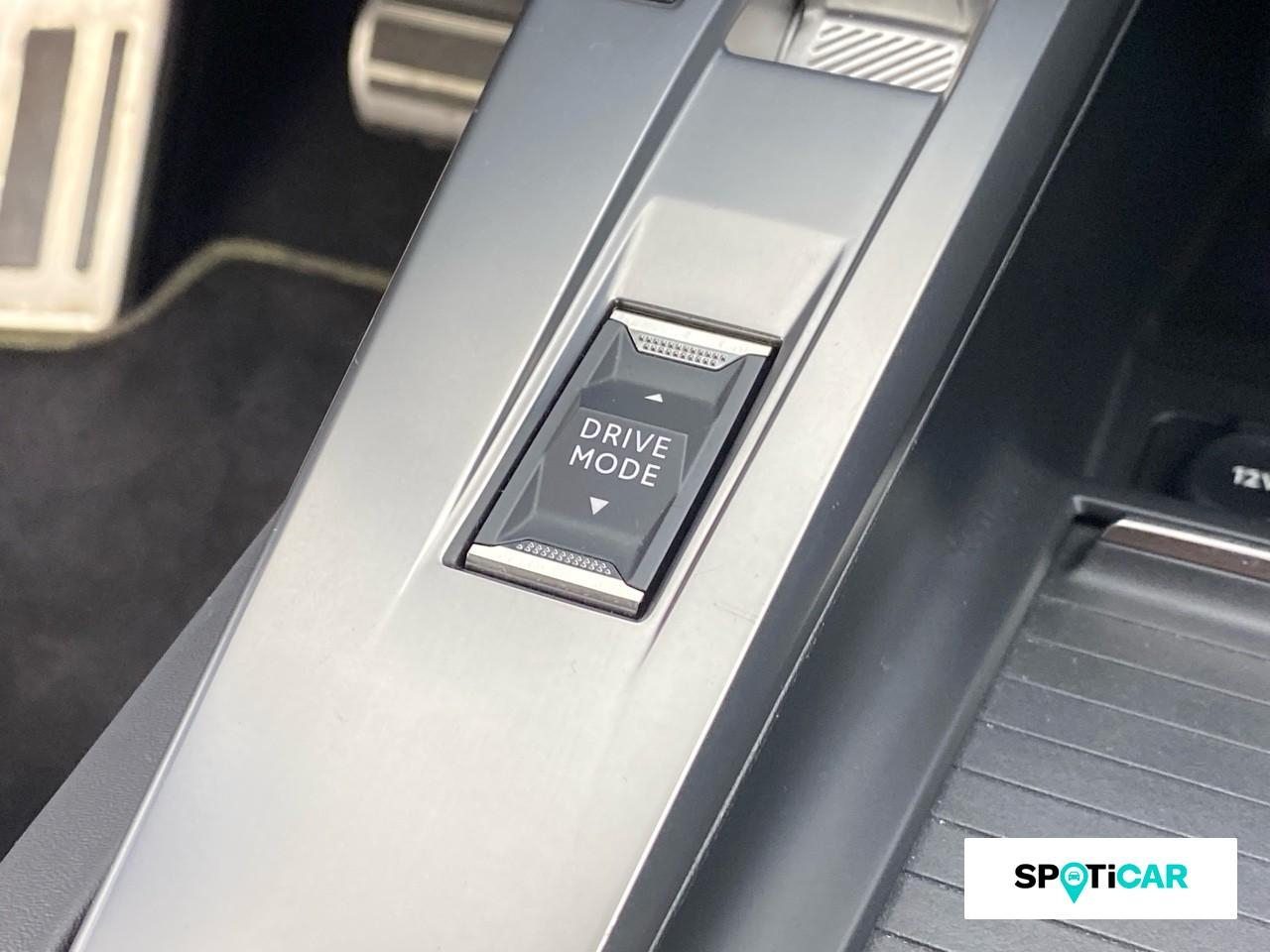 Peugeot 308 sw phev 180ch gt e-eat8 — photo 17