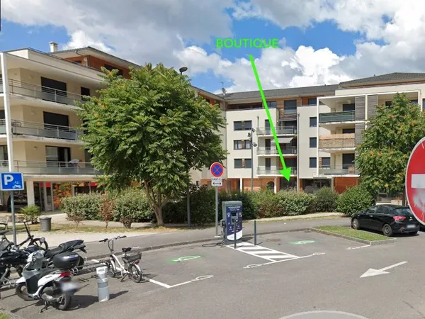 Commerce Location Étrembières 32m² 1150€