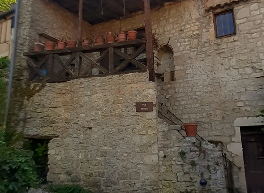 Photo 2