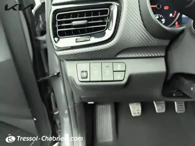Kia Stonic 1.0 t-gdi 120 ch mhev bvm6 gt line — photo 17