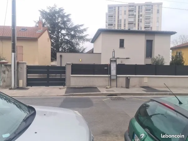 Colocation prémium BRON
