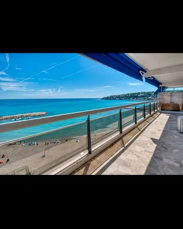 Superbe appartement 2 pièces vue panoramique mer et montagnes