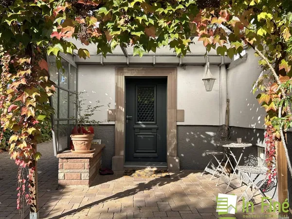 Robertsau Maison 9 pièces 275.6 m² sur un terrain de 4.54 ares