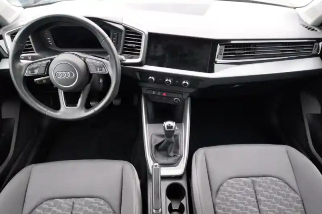 Audi A1 sportback 30 tfsi 110 ch bvm6 — photo 9