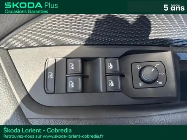 Skoda Octavia combi 2.0 tdi scr 150ch selection dsg7 — photo 15
