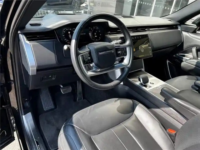 Land Rover Range Rover swb p550e phev awd — photo 19
