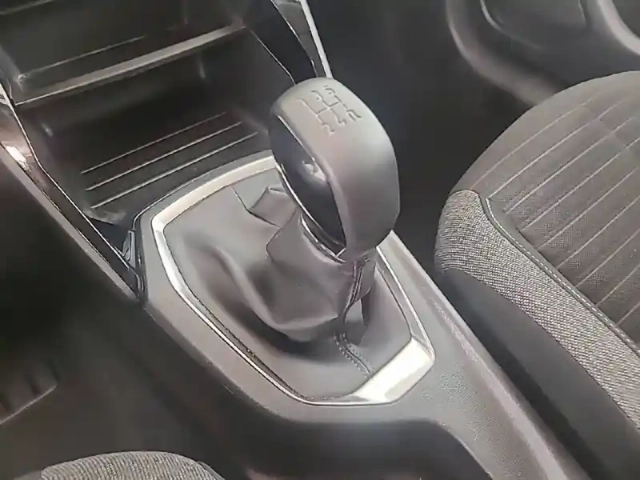 Peugeot 208 puretech 75 s&amp;s bvm5 — photo 11