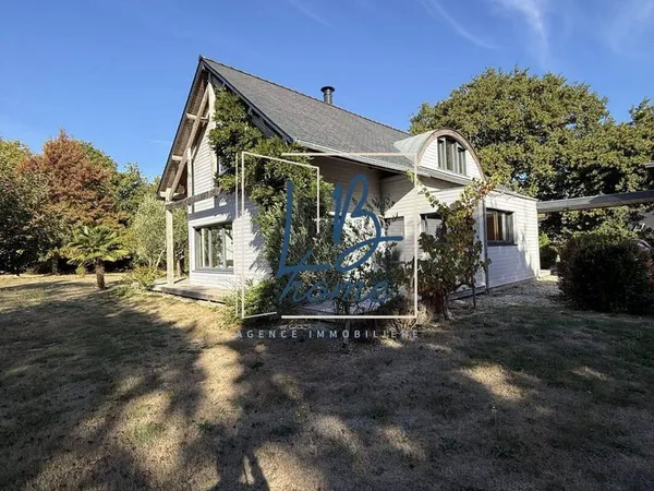 Maison 8 pièces 253 m²