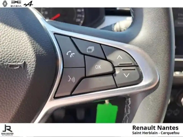 Renault Clio 1.0 tce 90ch evolution — photo 14