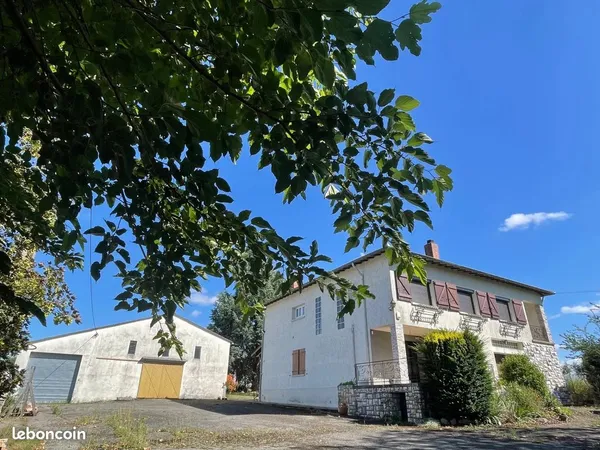 Maison 8 pièces 226 m²