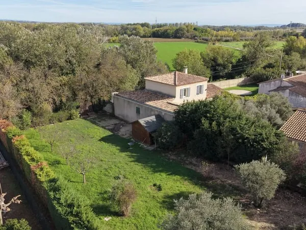 Terrain 755 m²