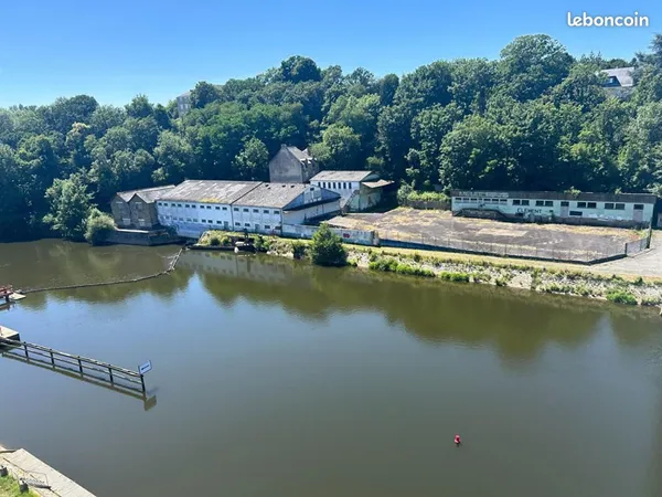 Local d'activité 1 640 m²