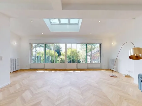 Maison 7 pièces 380 m²