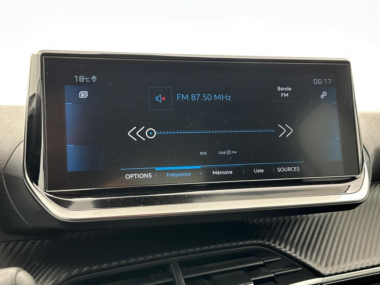Peugeot 208 puretech 100 s&s eat8 active pack — photo 23