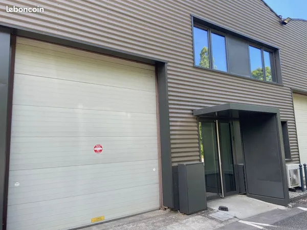 Bureaux, entrepôt 206 m² Dardilly
