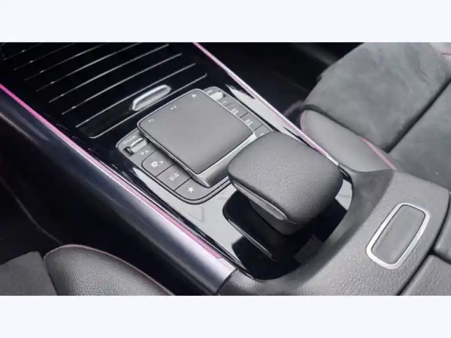 Mercedes Gla 250 e amg line — photo 18