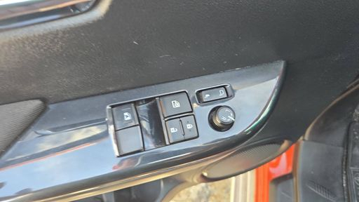 Toyota Hilux X-Tra Cabine 2.8  D-4D 204 4X4 BVA6 - Invincible – 2022 – 107777 km – Diesel – Boîte Automatique — photo 10