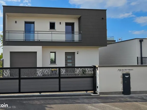 CUVRY - MAISON RÉCENTE 117 m² - 2024 - DOMOTIQUE SOMFY - CHAUFFAGE AU SOL - PAC - 3 CHAMBRES + BUREA