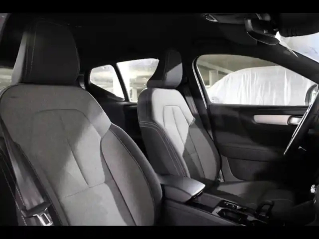 Volvo Xc40 t4 recharge 129 + 82ch plus dct 7 — photo 5
