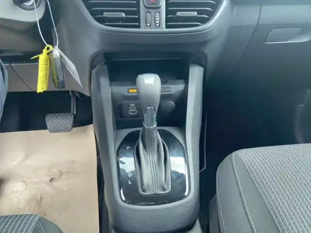 Ford Transit Courier fourgonnette 1.0 ecoboost 125ch trend dct7 — photo 8