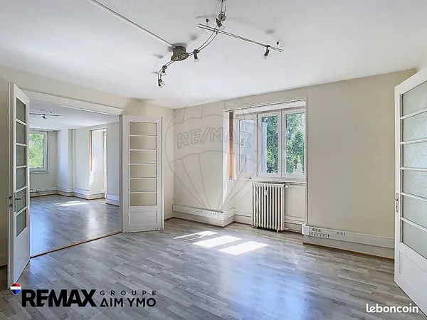 Bureau 145 m²