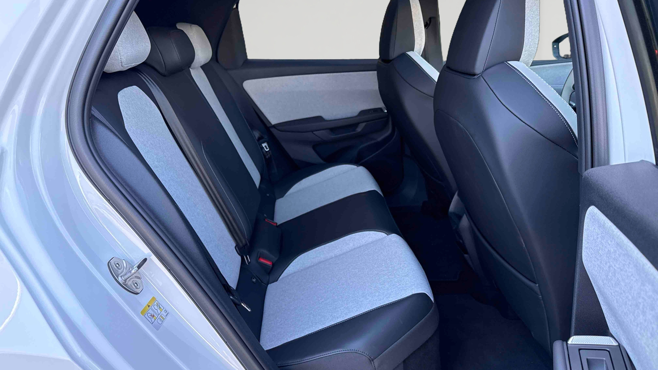 Volkswagen ID. Polo 211 ch 52 kWh — photo 20