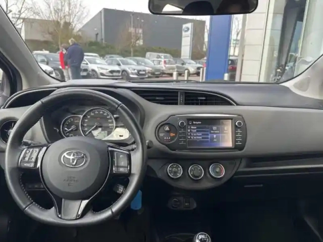 Toyota Yaris 110 vvt-i france business 5p my19 — photo 14