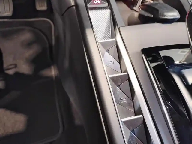 Ds Ds 3 ds3 crossback puretech 155 eat8 rivoli — photo 20