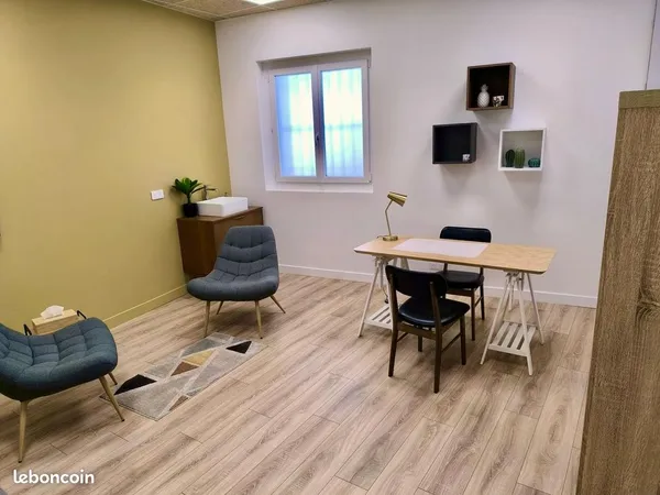 Local professionnel 19m² à louer - 1 à 3 jours/semaine - Saint-Égrève