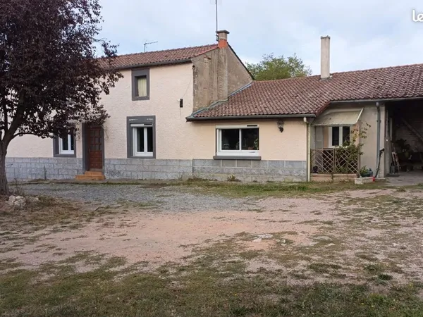 Maison. 103m2 avec dépendances et grand terrain