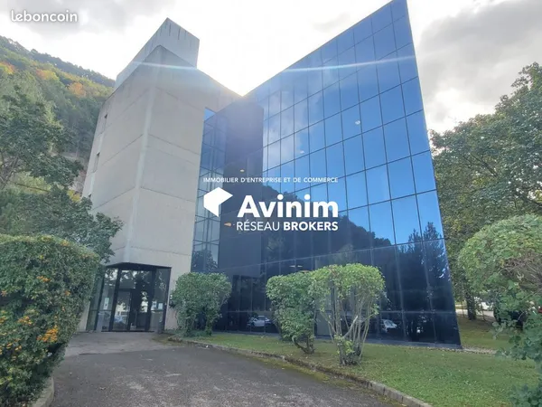 Bureaux 750 m² Annecy