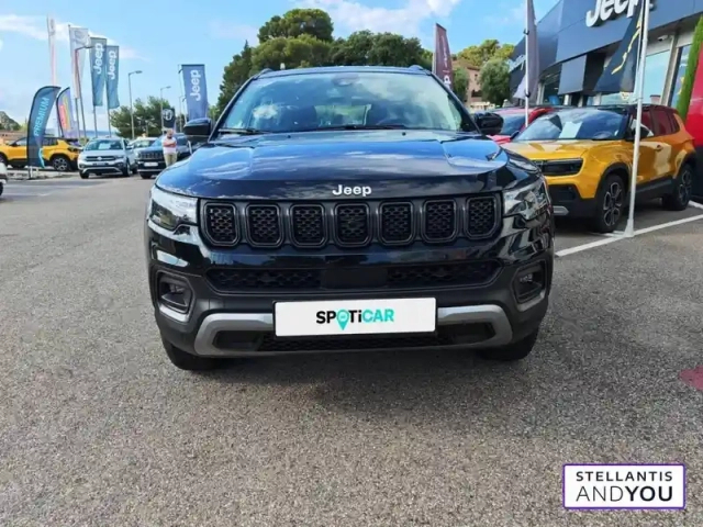 Jeep Compass 1.3 phev t4 240 ch 4xe eawd — photo 2