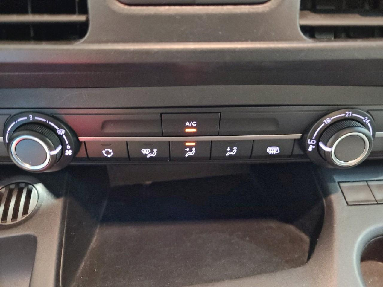 Citroën C3 Aircross puretech 130 s&s eat6 shine pack — photo 27