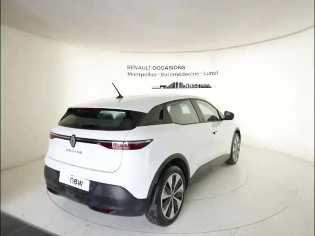 Renault Megane e-tech electric ev60 130ch evolution er optimum charge — photo 2