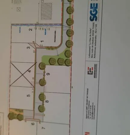 Terrain 586 m²