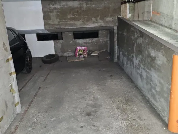 Vente parking Paris 18