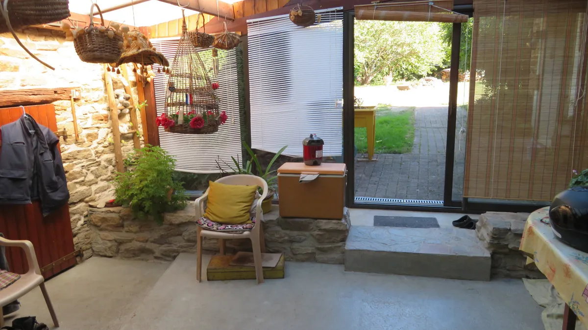 Photo 2