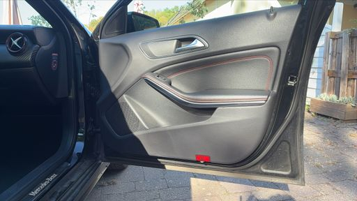 Mercedes Classe A 250 211 7G-DCT - Sport – 2014 – 130945 km – Essence – Boîte Automatique — photo 24