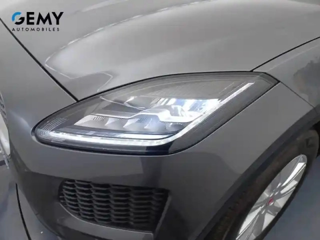Jaguar E-Pace 2.0 d - 150 ch awd bvm — photo 16