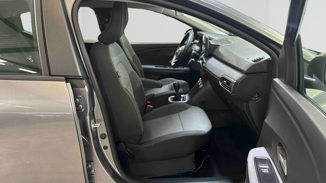 Dacia Sandero ECO-G 100 GSR2 — photo 33