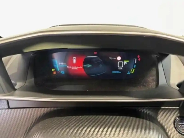 Peugeot 208 e- 136ch gt line — photo 10