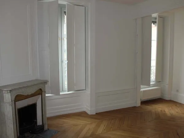 APPARTEMENT RENOVE MEUBLÉ LYON 01 - 5 pièce(s) - 91 m2