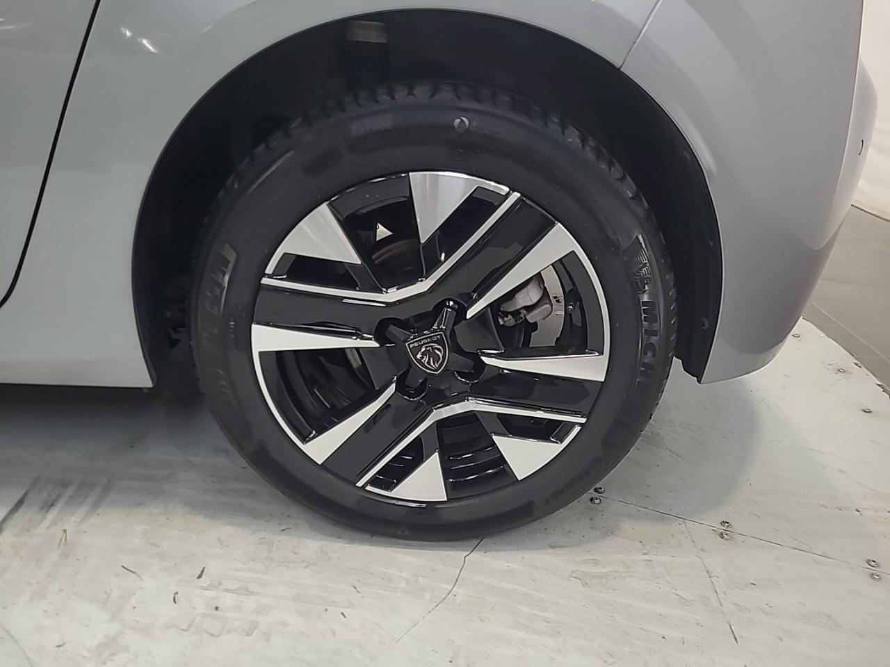 Peugeot 208 puretech 100 s&s bvm6 allure — photo 16