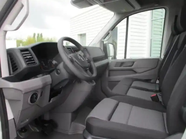 Volkswagen Crafter fg 35 l4h3 2.0 tdi 140ch business traction bva8 — photo 10