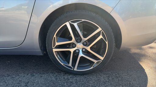 Peugeot 308 SW 1.5 BlueHDi 130 - Allure – 2018 – 114193 km – Diesel – Boîte Manuelle — photo 9