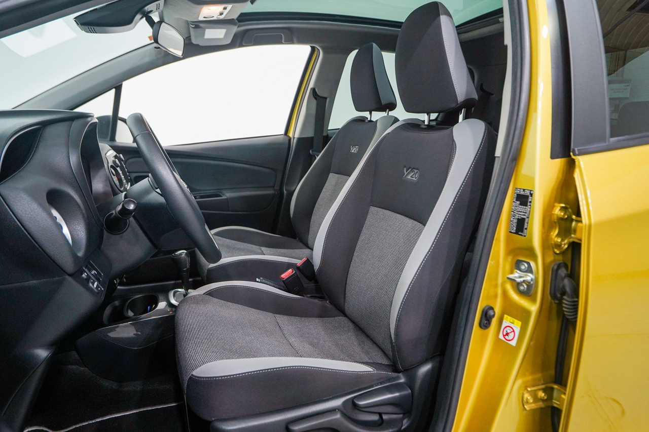Toyota Yaris 3 — photo 12