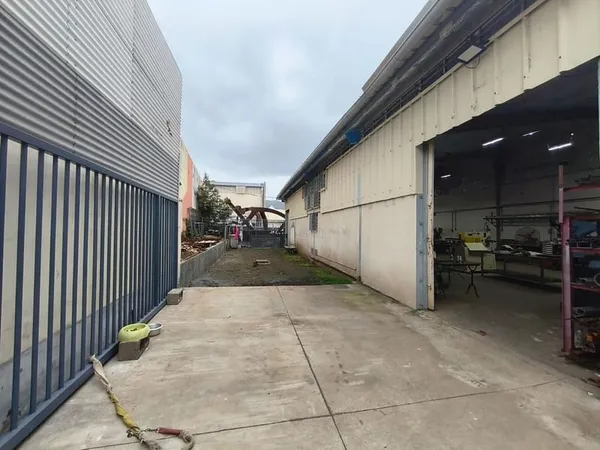 Local commercial